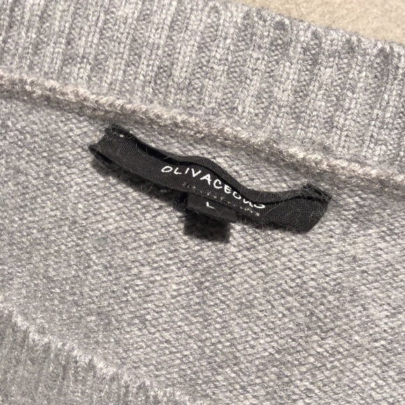 Olivaceous distressed women’s sweater in grey; size L - Picture 4 of 4